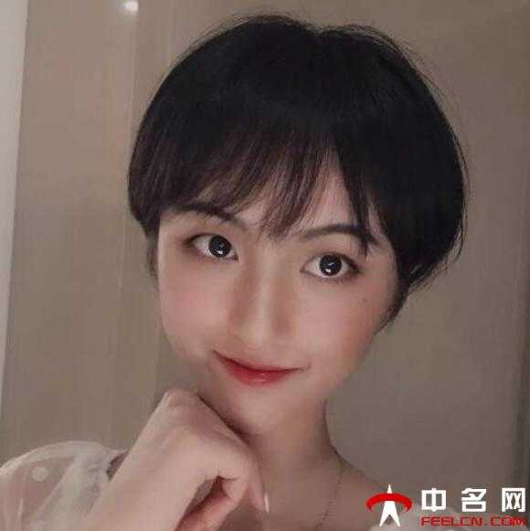 2021年女生短发这样剪甜美精致迷倒万千少男