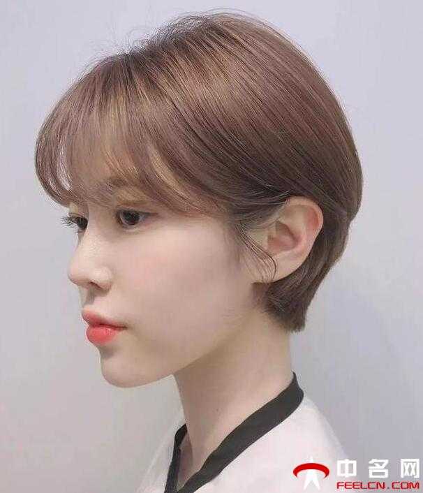 韩国一个很火的短头发人气超高的韩式发型推荐